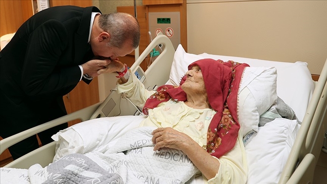 Cumhurbaşkanı Erdoğan´dan 100 yaşındaki Nazmiye Balcı´ya ziyaret