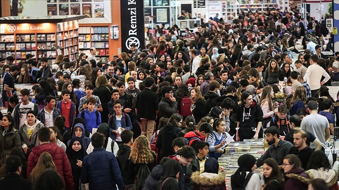 ´37. Uluslararası İstanbul Kitap Fuarı´nı 611 bin 444 kişi ziyaret etti