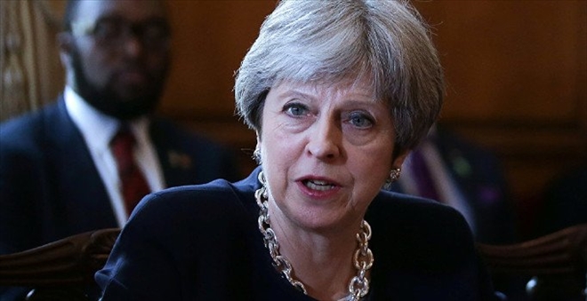 İngiltere Başbakanı Theresa May´e güven oylaması