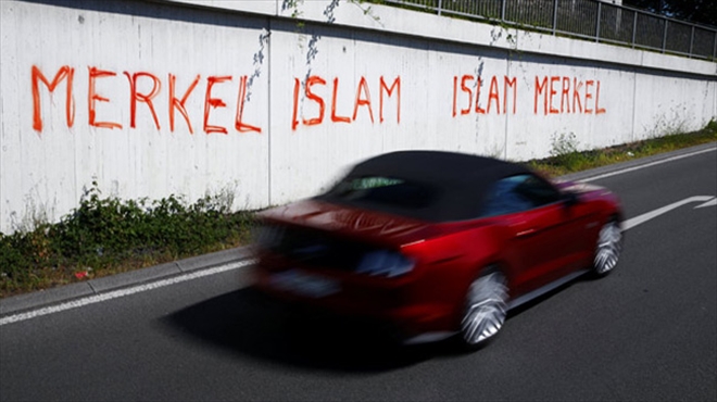Almanya Başbakanı Merkel: Almanya´da imamlık meslek eğitimine ihtiyacımız var