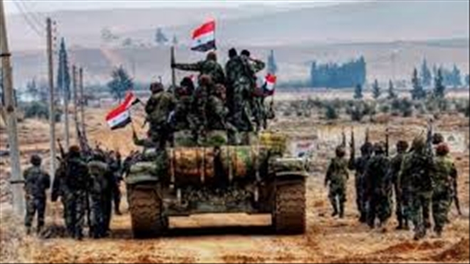 Terör örgütü YPG çekiliyor! Suriye ordusu Münbiç´e girdi