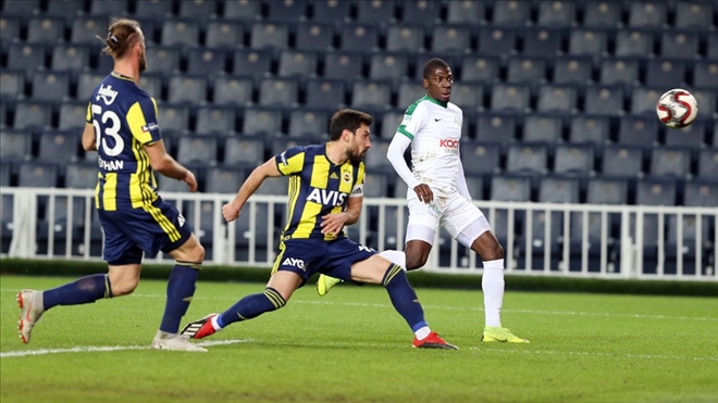 Fenerbahçe Giresunspor´u tek golle geçti