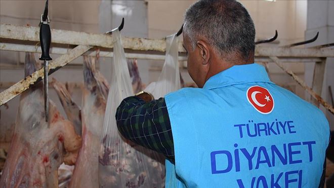 Yüksekova´daki 800 aileye kurban eti dağıtıldı