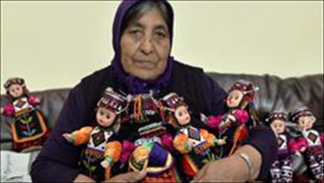 Türkmen kadınını tanıtan bebeklerin 37 yıllık ustası