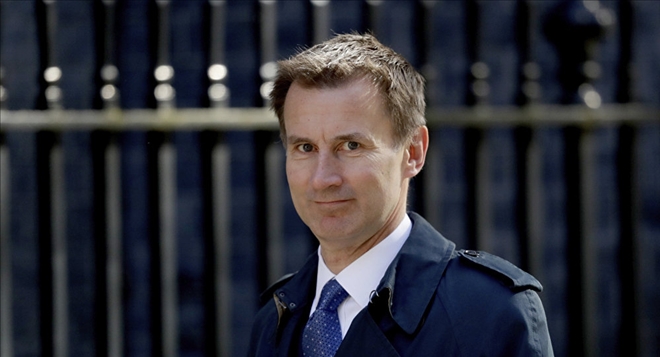 İngiltere Dışişleri Bakanı: Ne yazık ki Beşar Esad bir süre daha görevde kalabilir