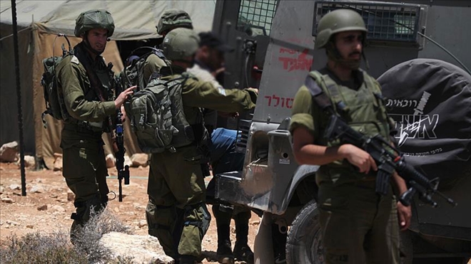 İsrail güçleri 11 Filistinliyi gözaltına aldı