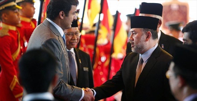 Malezya Kralı V. Muhammed tahtını bıraktı