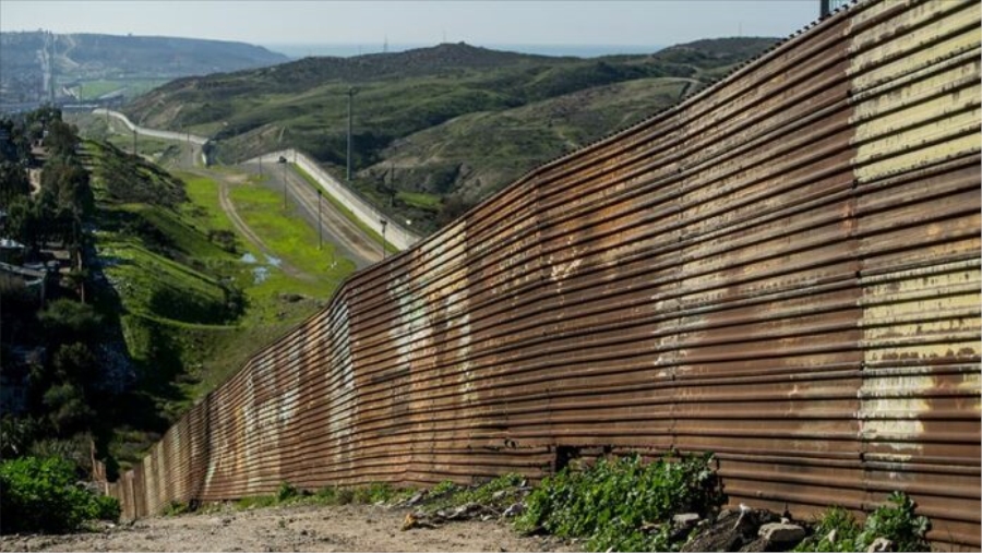 ABD Kongresinden Meksika sınırına çekilecek duvar inşaası için 1,3 milyar dolarlık bütçe..