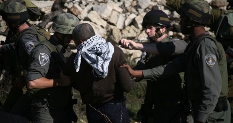 Er-Rahme Kapısı Namazgâhı yakınlarında bulunanları hedef alan İşgal Güçleri Mescid-i Aksa’da Filistinli 6 Genci Gözaltına Aldı