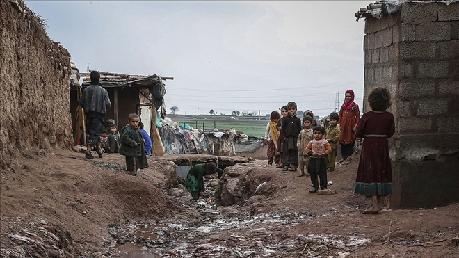Pakistan´daki sert kış Afgan mültecilerin hayatını zorlaştırıyor