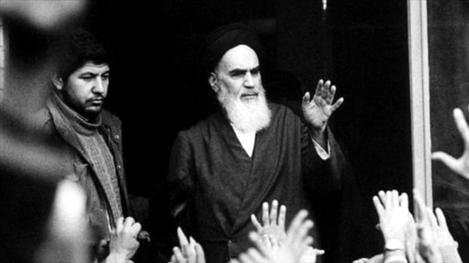İngiltere ve İran Devrimi: Saf Menfaat, Silahlar ve Gizli Anlaşmalar