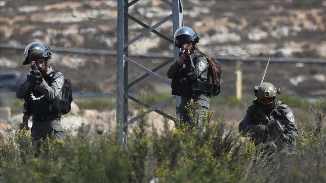 İsrail askerlerinden Filistin okuluna gazlı saldırı