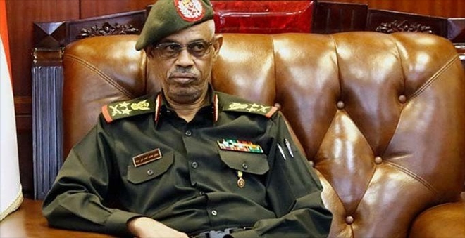Sudan Savunma Bakanı ve Askeri Geçiş Konseyi Başkanı Avad bin Avf görevinden istifa ettiğini duyurdu.
