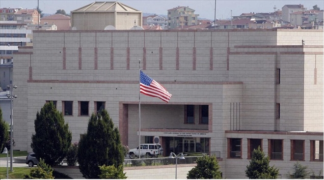 ABD´nin İstanbul Başkonsolosluğu çalışanı Mete Cantürk ve ailesine FETÖ üyeiğinden dava açıldı..