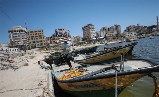 İsrail yıllardır alıkoyduğu 20 tekneyi Filistin´e teslim etti