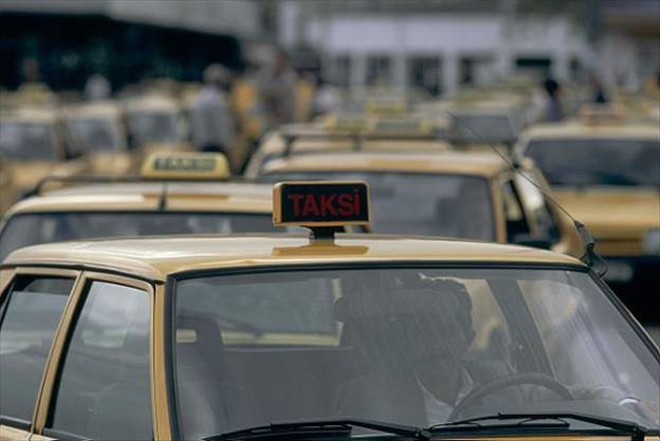 İçişleri Bakanlığı: 1201 okul servis aracı ve 259 taksi, trafikten men edildi