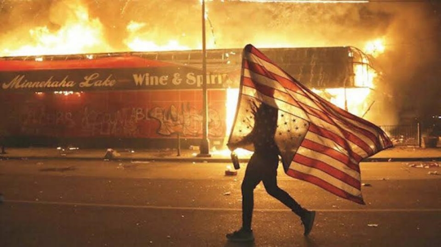 ABD sokakları yine yangın yeri: Protestolarda 40 kişi gözaltına alındı