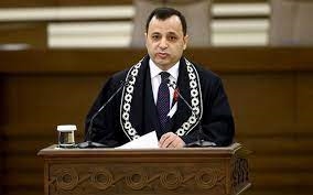Anayasa Mahkemesi Başkanı Zühtü Arslan: Hukuk dışı arayışlar ortaya çıkar