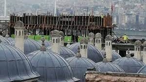 Süleymaniye Camii’nin siluetini bozan kalıplar söküldü