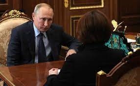 Putin’in yakın danışmanı istifa edip ülkeyi terk etti, Rus Merkez Bankası başkanı da istifa etti ama kabul edilmedi