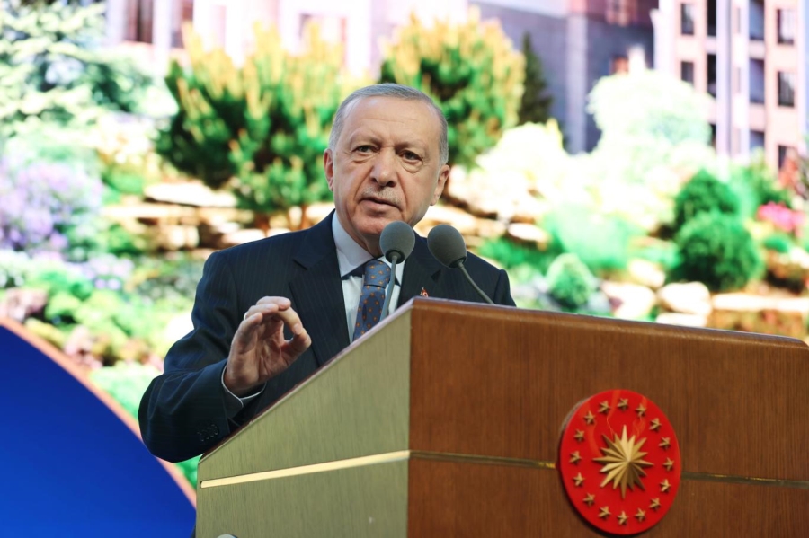 Erdoğan: Hedefimiz 5 yılda 500 bin sosyal konut, 250 bin konut amaçlı arsa ve 50 bin iş yeri yapmak