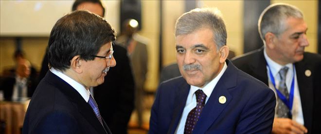 Davutoğlu´ndan Gül´e sürpriz telefon