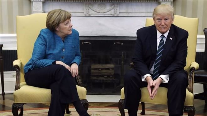 Trump, Merkel´in elini neden sıkmadı?