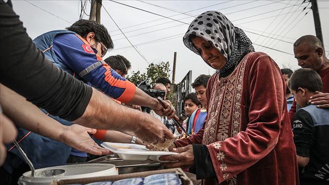 AFAD´DAN CİNDERES´İN KÖYLERİNE SICAK YEMEK İKRAMI