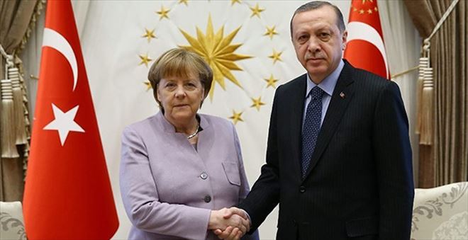 CUMHURBAŞKANI ERDOĞAN MERKEL´LE GÖRÜŞTÜ