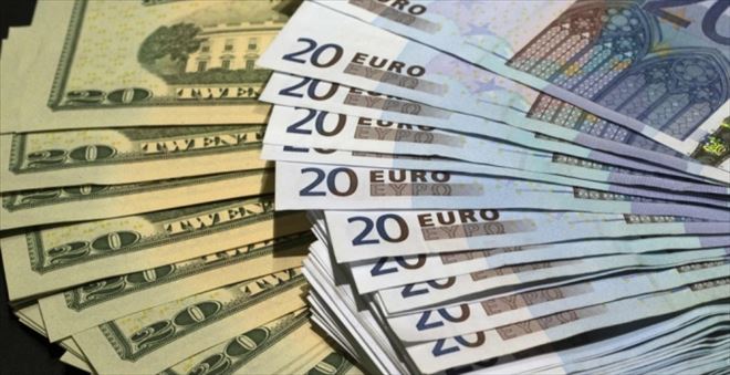 HAFTANIN İLK GÜNÜNDE DOLAR YÜKSELDİ, EURO REKOR KIRDI