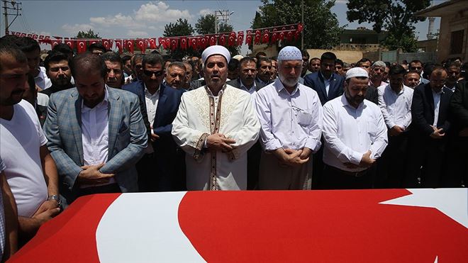 AK PARTİ´Lİ YILDIZ´IN AĞABEYİNİN CENAZESİ TOPRAĞA VERİLDİ