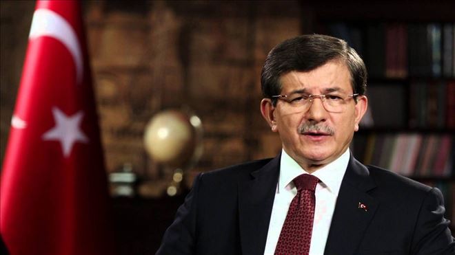 ESKİ BAŞBAKAN AHMET DAVUTOĞLU´NUN PORTRESİ TBMM ÇÖPLÜĞÜNDE