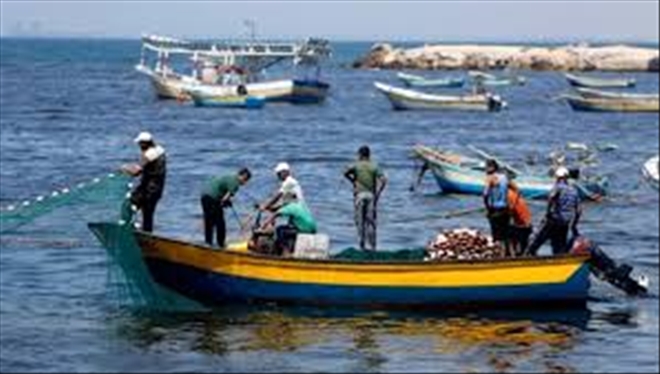 İsrail güçleri Filistinli bir balıkçıyı gözaltına aldı