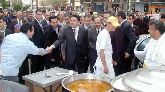 Cem Küçük, Ali Babacan´ın kuracağı partinin AKP´den ne kadar oy alacağını açıkladı