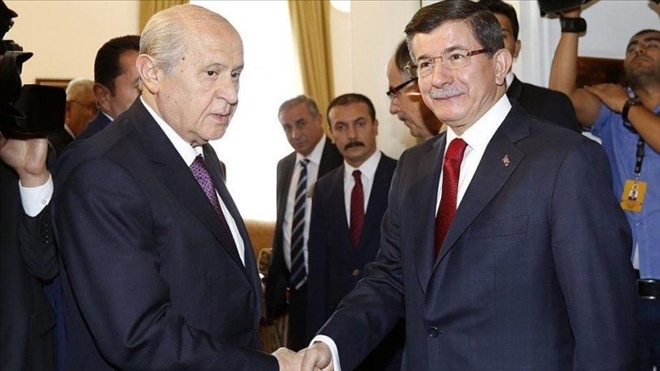 Bahçeli ve Davutoğlu arasında ´sır´ görüşme! Gizli kalmasını istedi