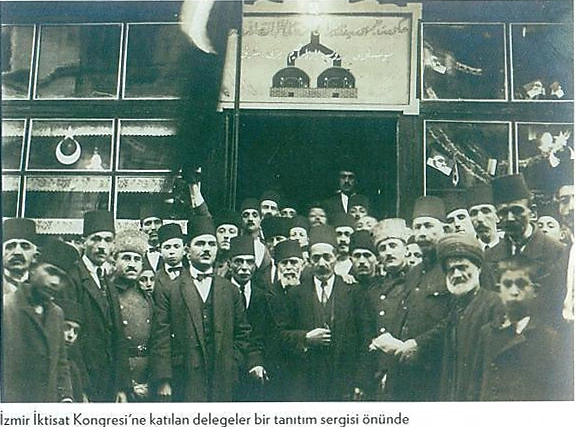 turkiye-iktisat-kongresi-uyelerinden-bir-grup.png