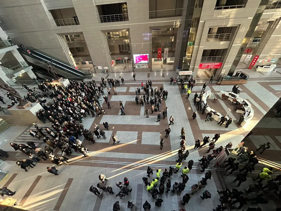 Mahkeme, İstanbul Barosu yönetimini düşürme kararı verdi